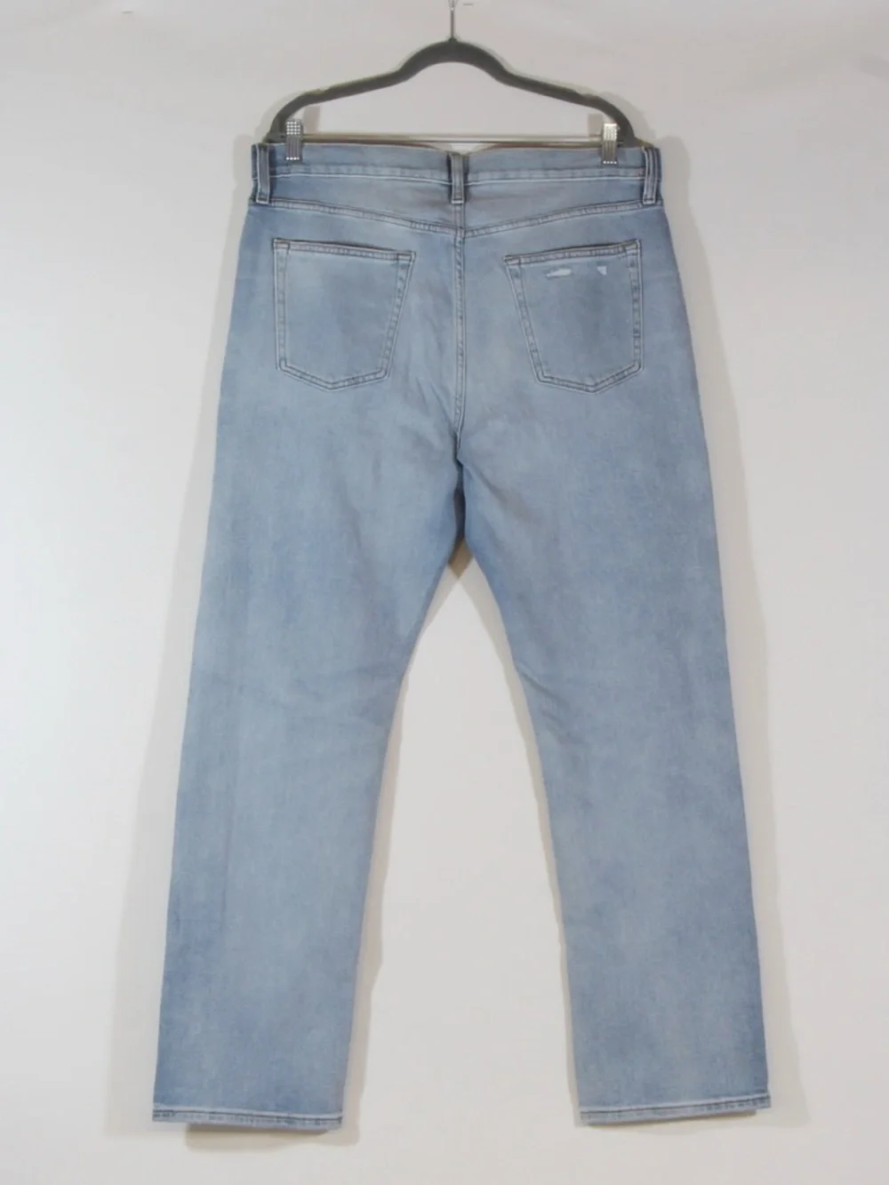 Old Navy Men's Light Wash Distressed Blue Straight Jeans NWT